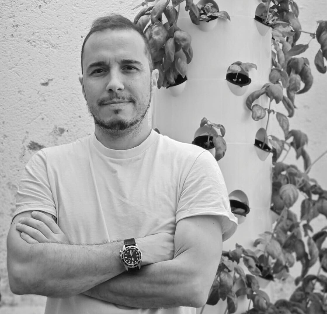 <a href="index.php/member/">Pedro Albuquerque</a>